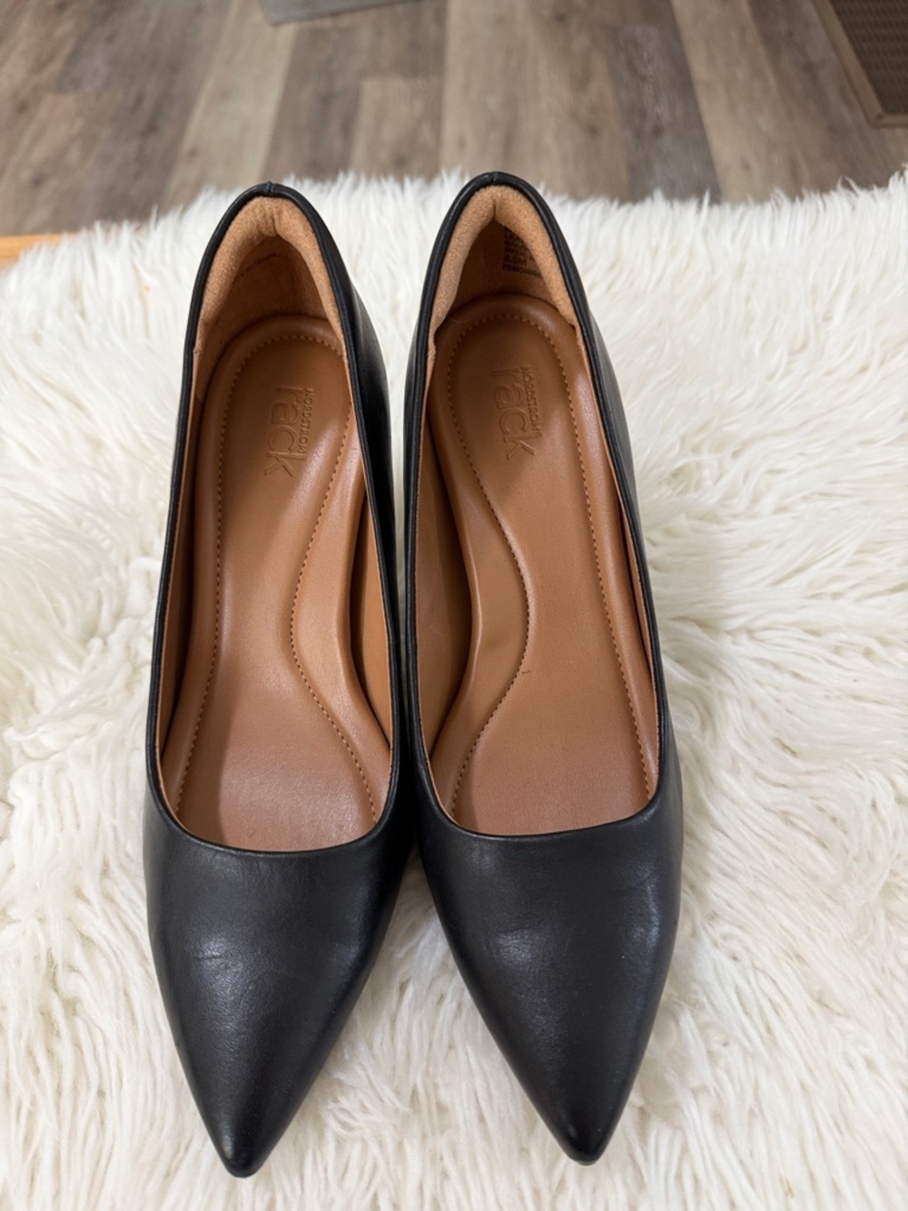 Nordstrom Rack Black Leather Pointed-Toe Pumps Size 6.5